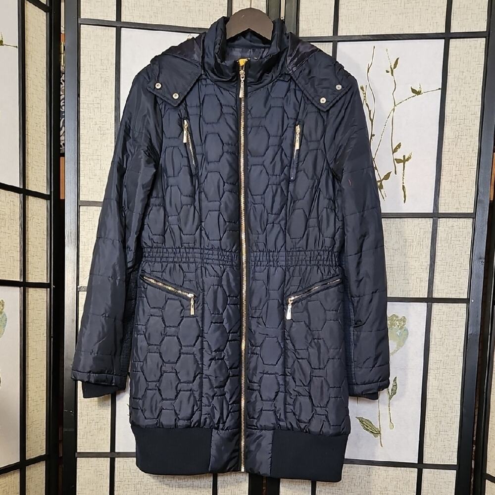 Daisy Black Puffer Coat with Diamond Quilting